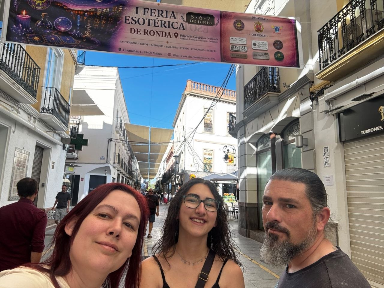 Cartel de la I Feria Esotérica de Ronda en la calle
